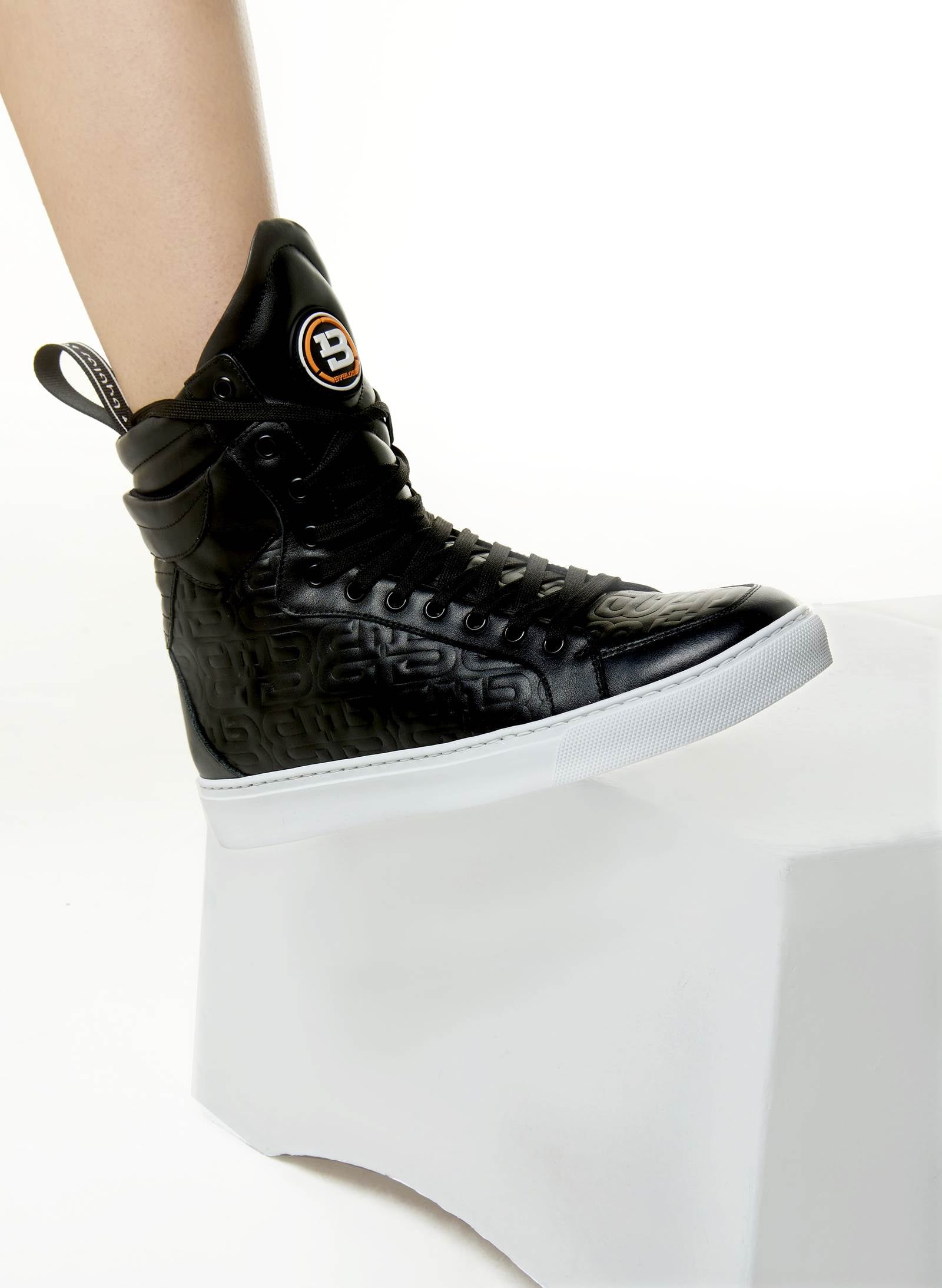 3D LOGO BLACK SNEAKER