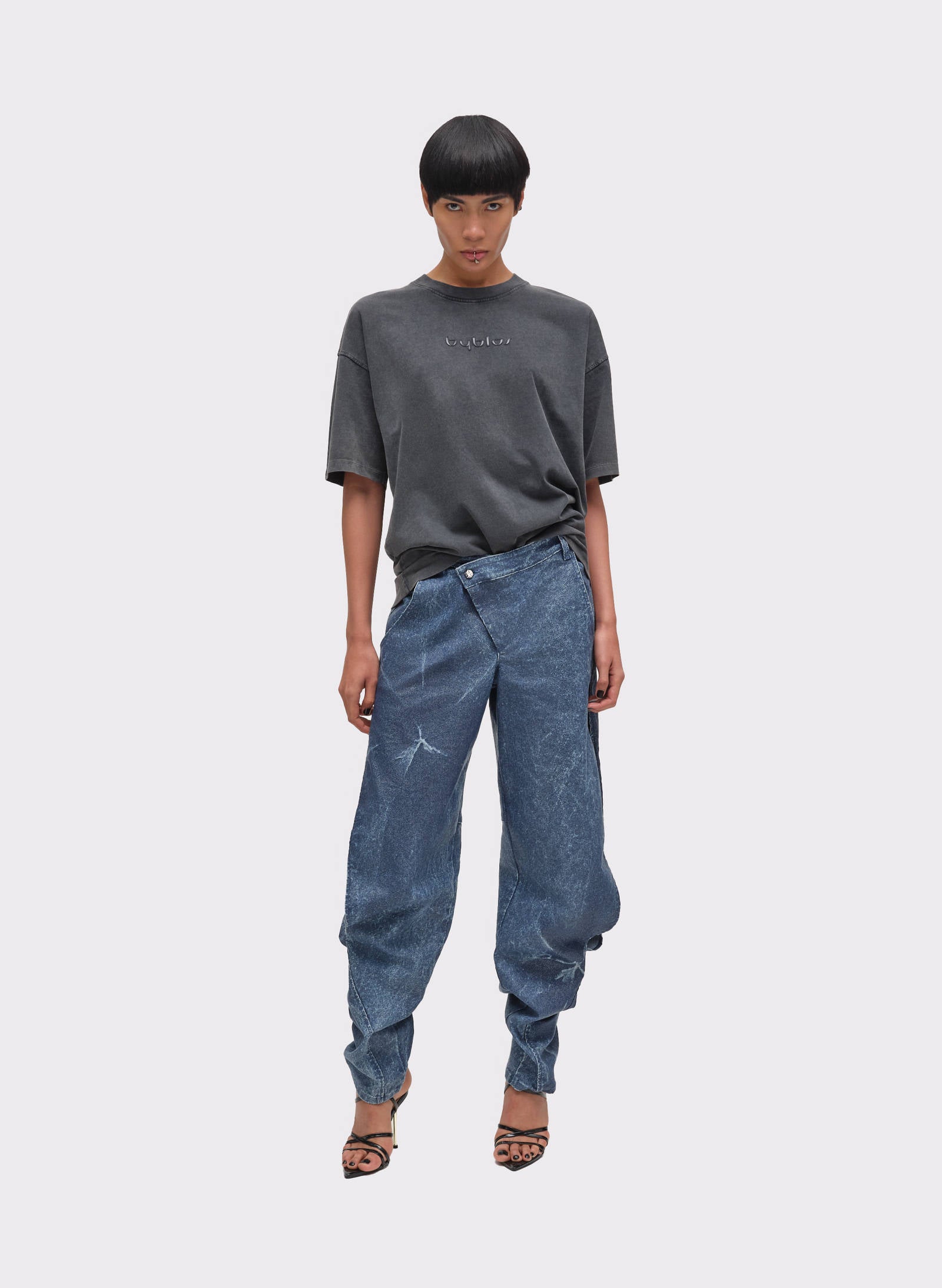 Byblos T-Shirt Oversize in black - back view