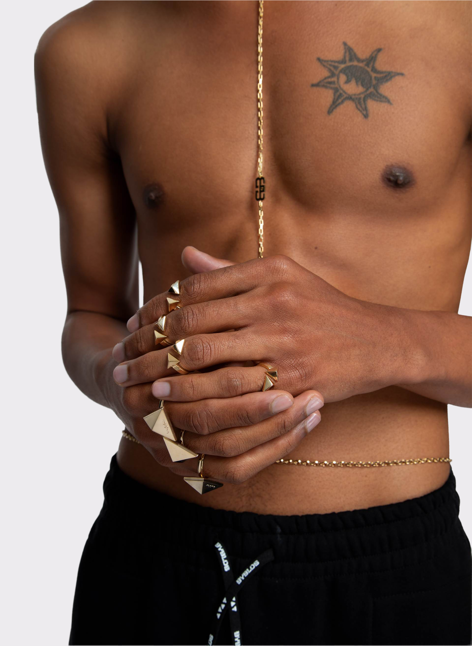 Byblos Maxi Triangle Ring in gold