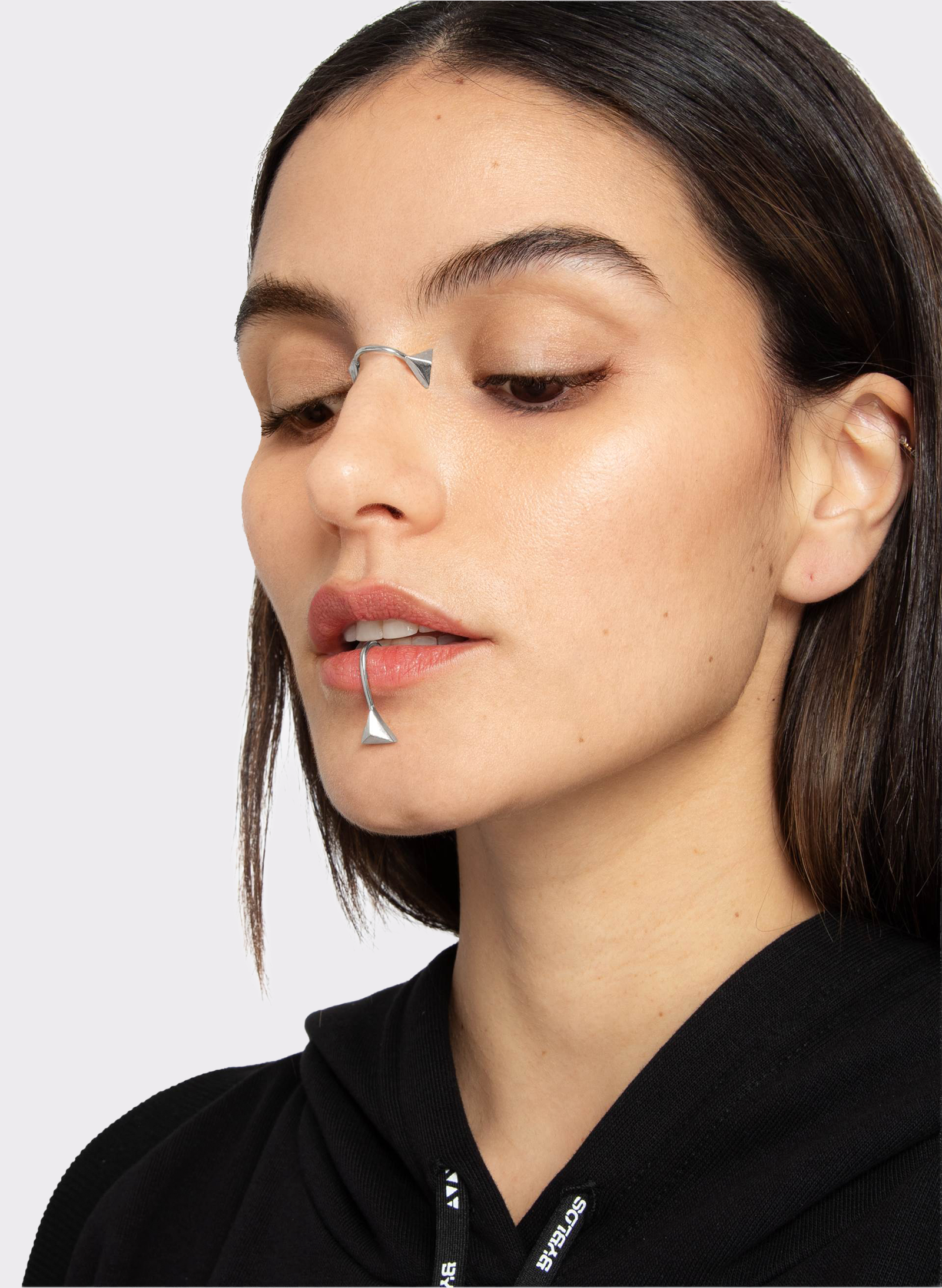 Byblos Triangles Nose Cuff in silver