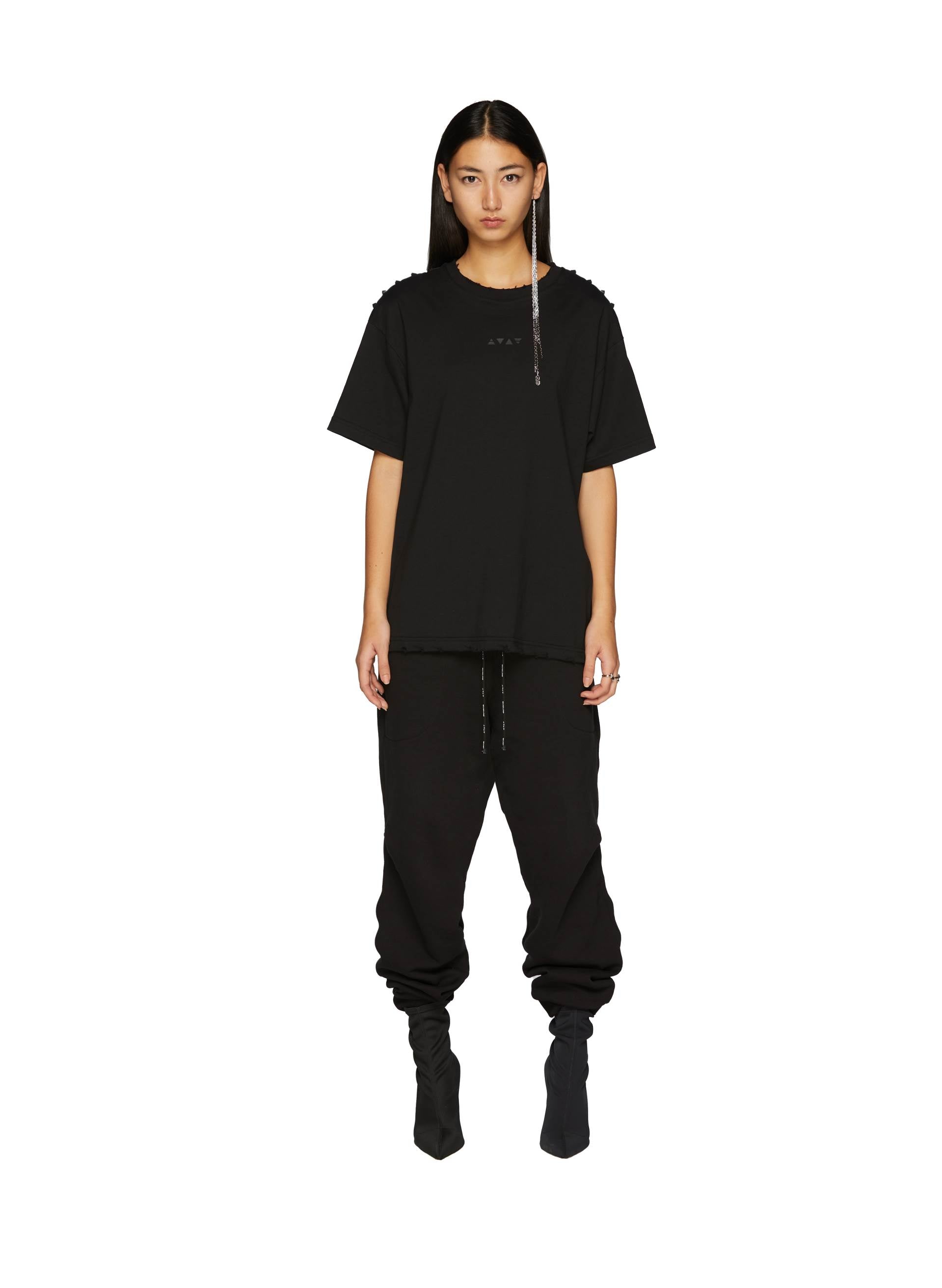 STUDDED TRIANGLES T-SHIRT