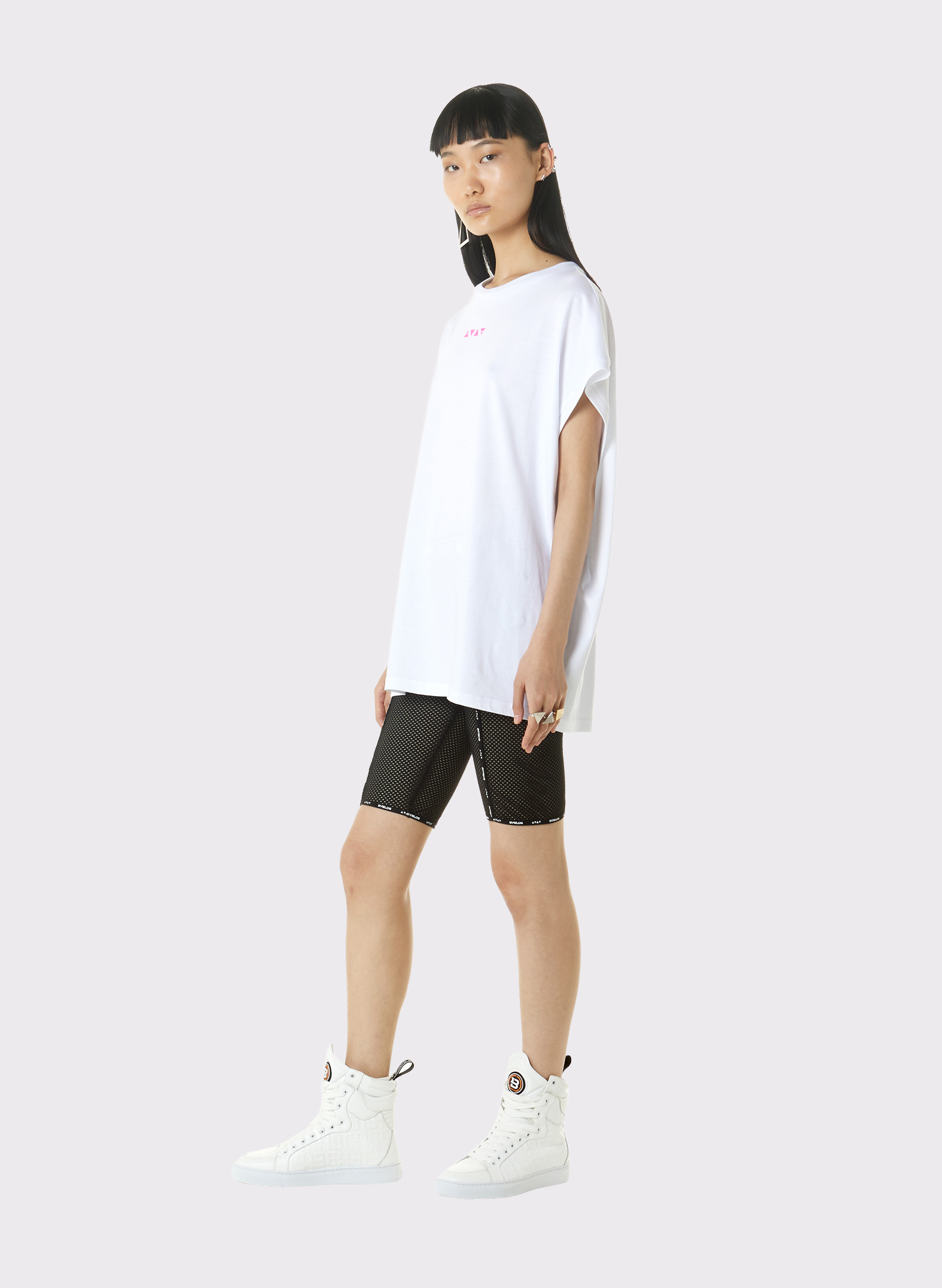 Byblos T-Shirt Triangle Symbols in white - back view